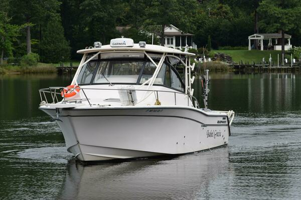 2016 Grady-White Express 330