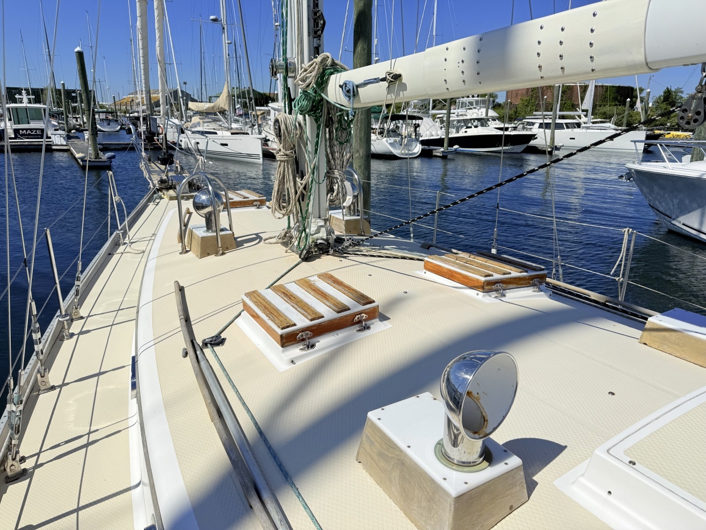2001 Shannon 43 Cutter - Image 12
