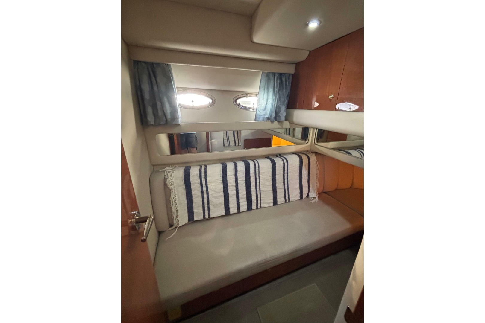 1999 Sea Ray 480 Sedan Bridge - Image 63