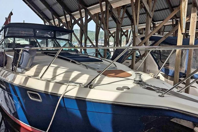 1994 Maxum 3200 SCR