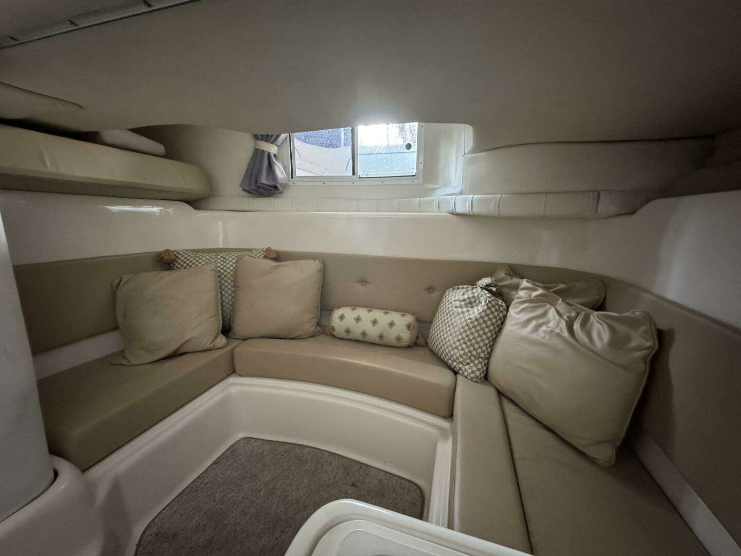 2002 Chris-Craft 328 - Image 6