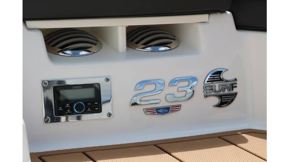 2025 Chaparral 23 Surf - 10