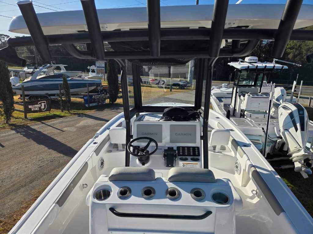 2026 Caymas 281 HB - 23
