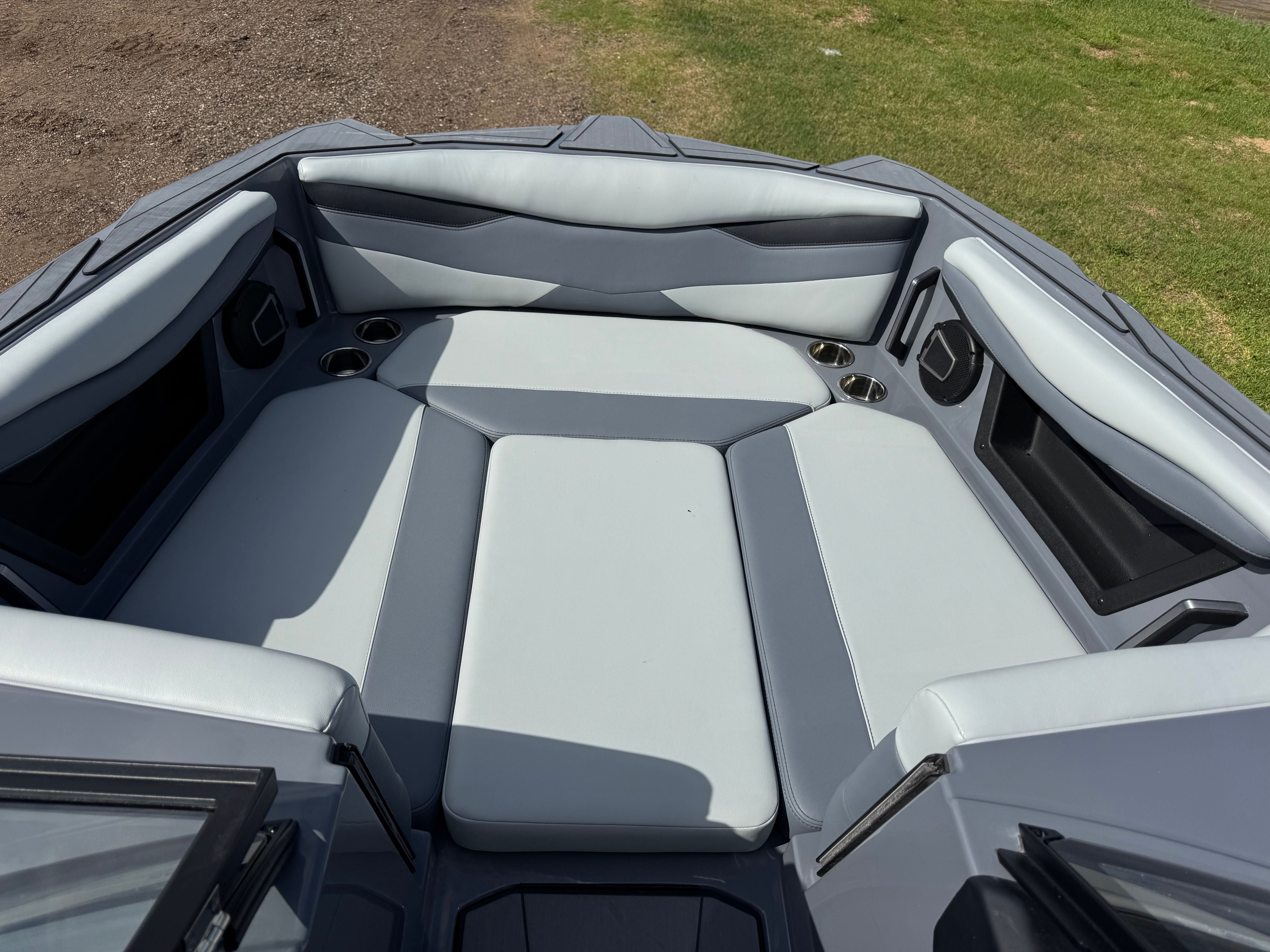 2026 AXIS A245 - Image 8