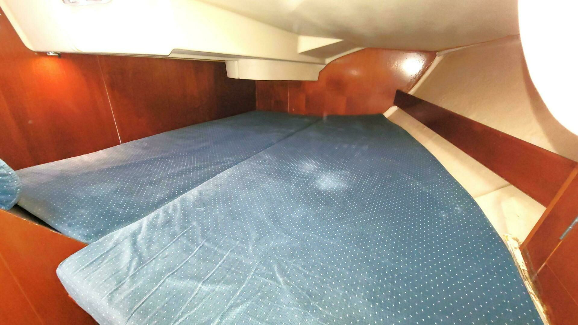 1993 Beneteau First 38.5 - Image 9