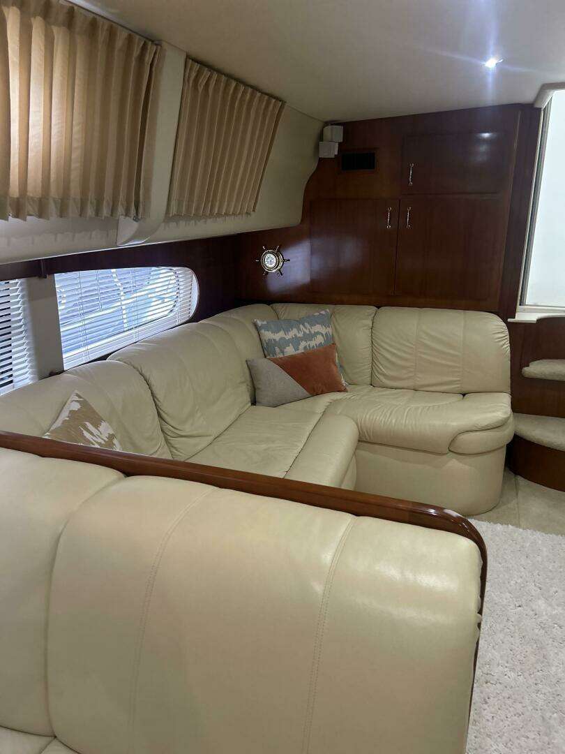 2003 Carver 466 Motor Yacht - Image 53