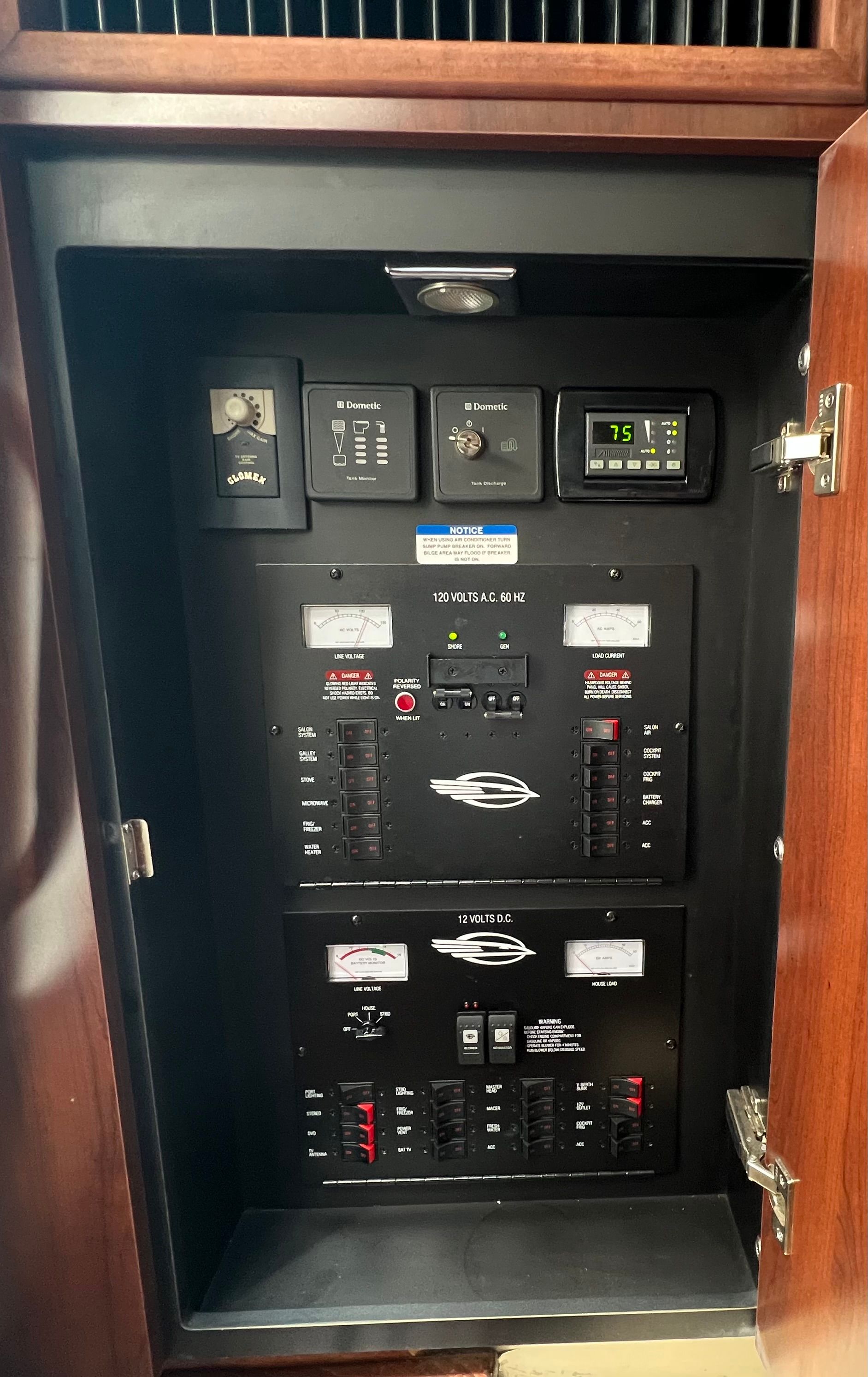 2013 Chaparral 330 Signature - 3