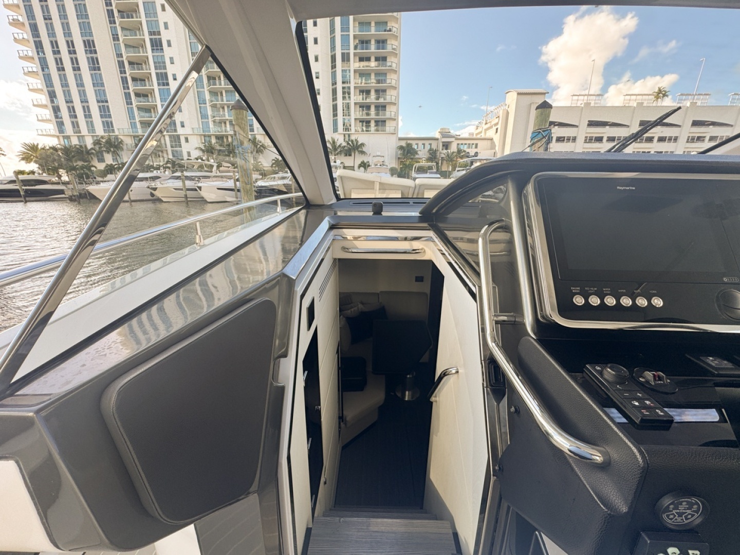 2023 Azimut Verve 47 - Image 30