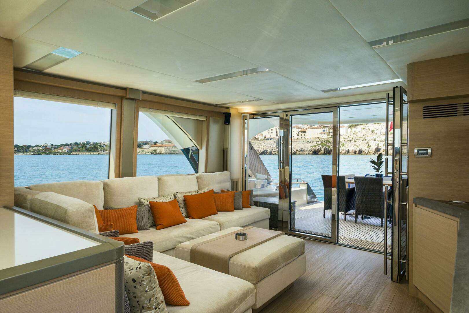 2016 Monte Carlo Yachts Custom - Image 15