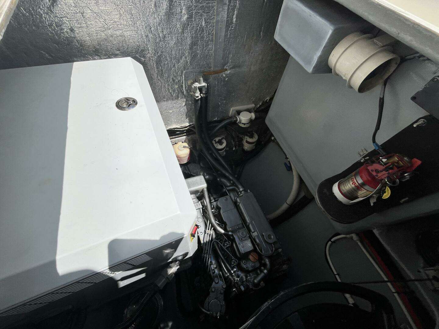 2013 Voyage Yachts 520 - Image 12