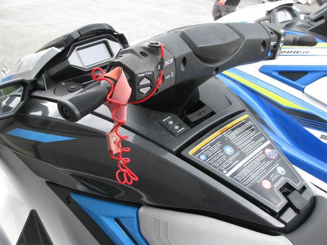 2019 Yamaha WaveRunner GP1800R - 16