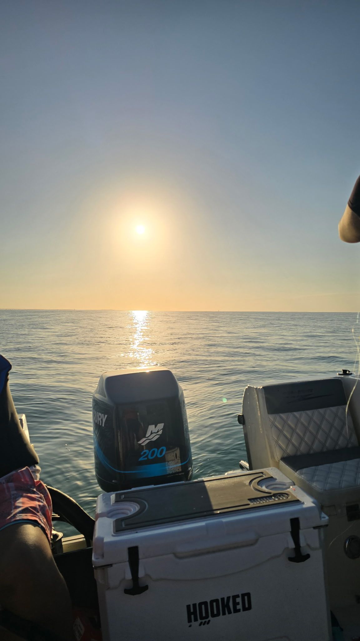 Hydra-Sports DC 2000 boat at sunset on the sea, 1991 model.