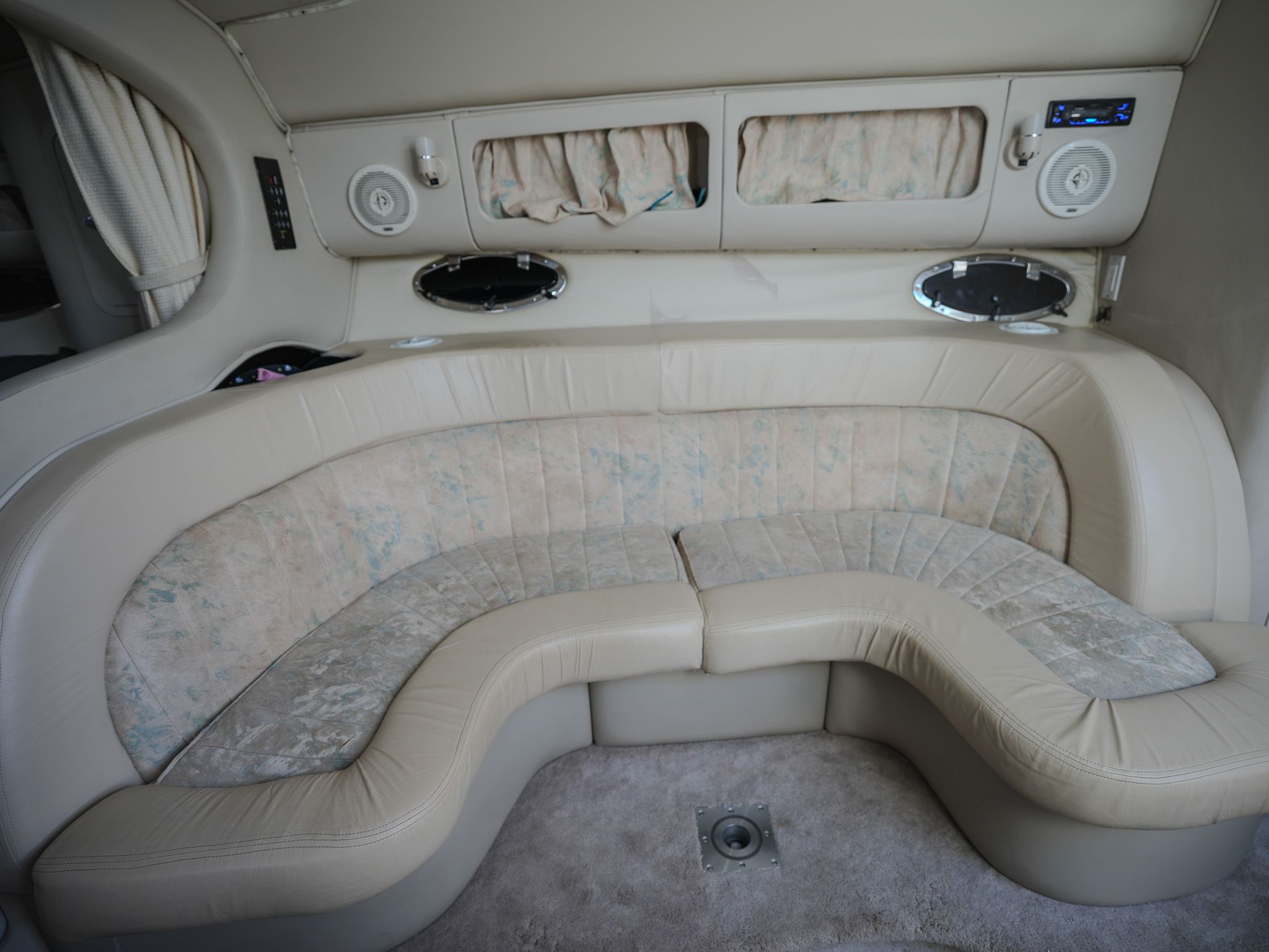 1999 Crownline 330 - 16