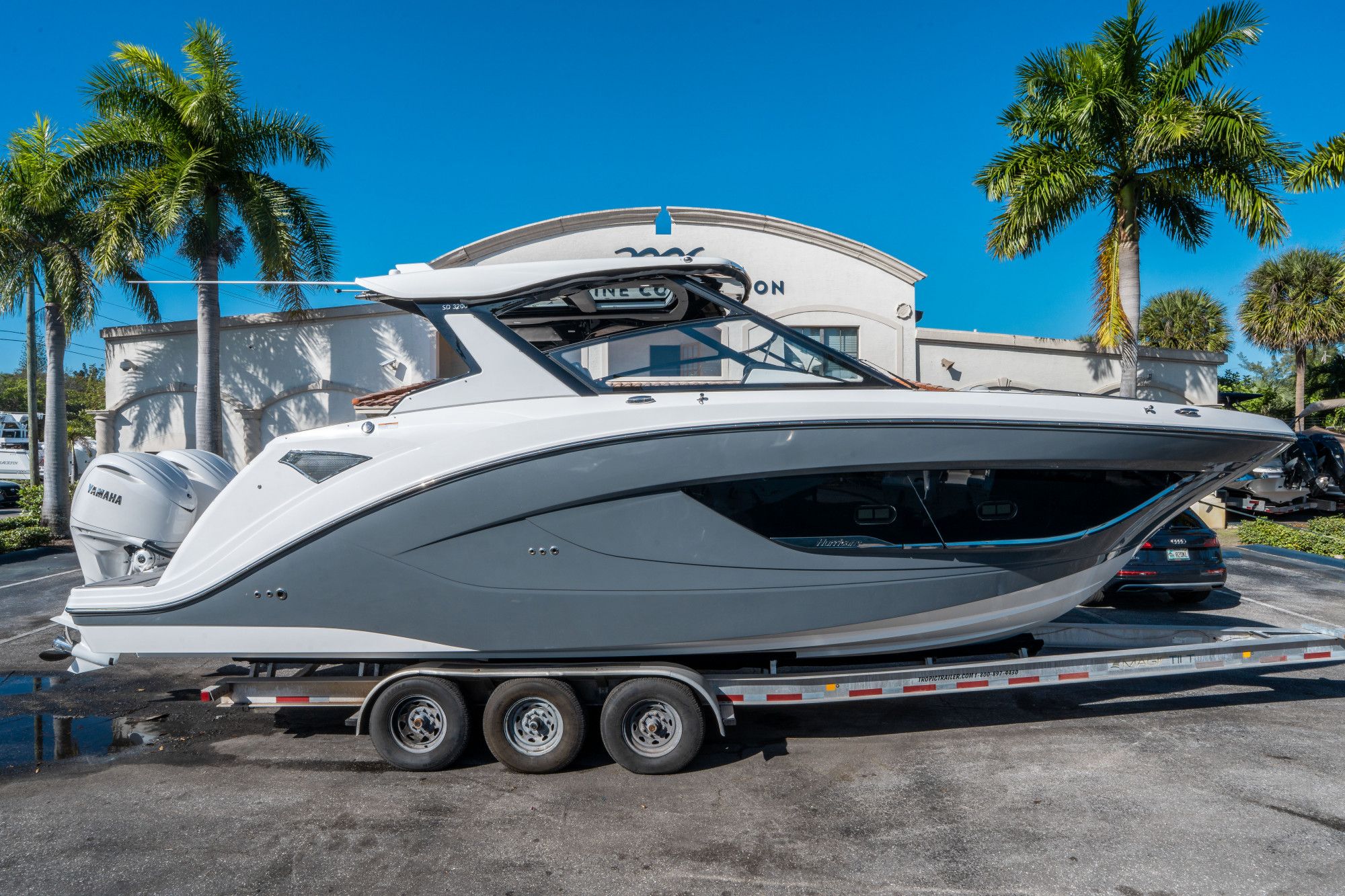 2026 Hurricane SunDeck 3200 OB