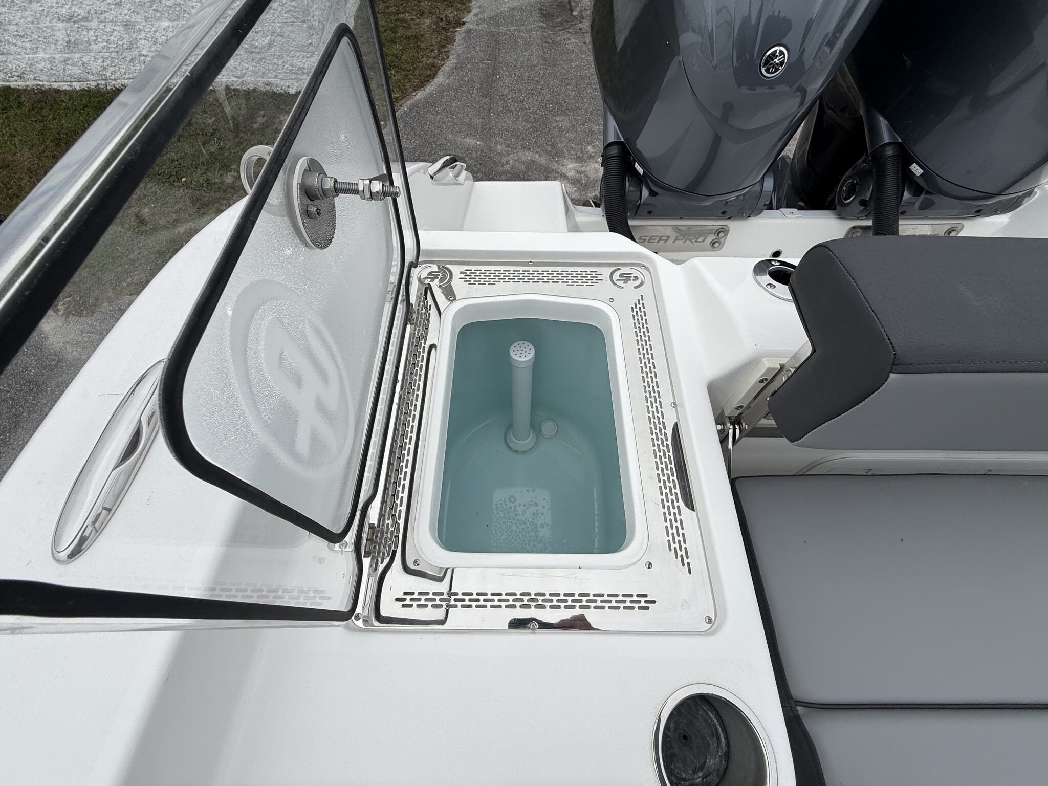 2026 Sea Pro 292 SEAKEEPER RIDE AND YAMAHA 300S - 19