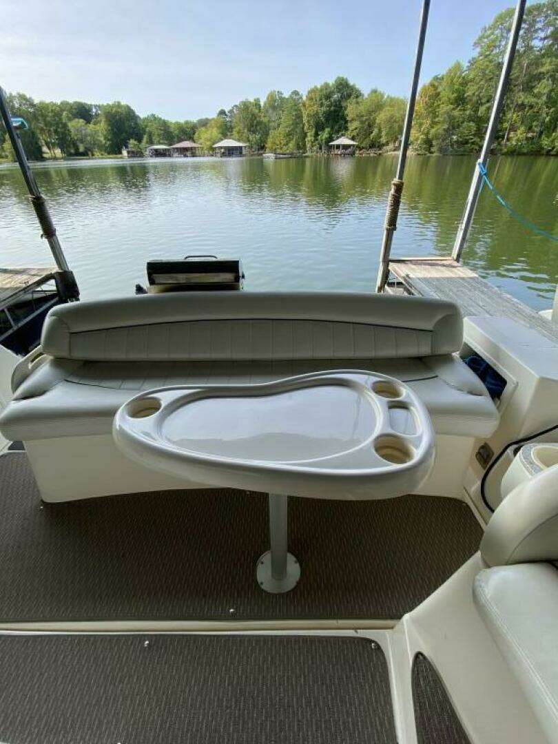 2000 Rinker — - Image 13