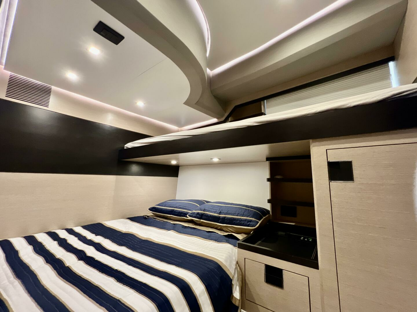 2022 Okean Flybridge 50 - Image 28