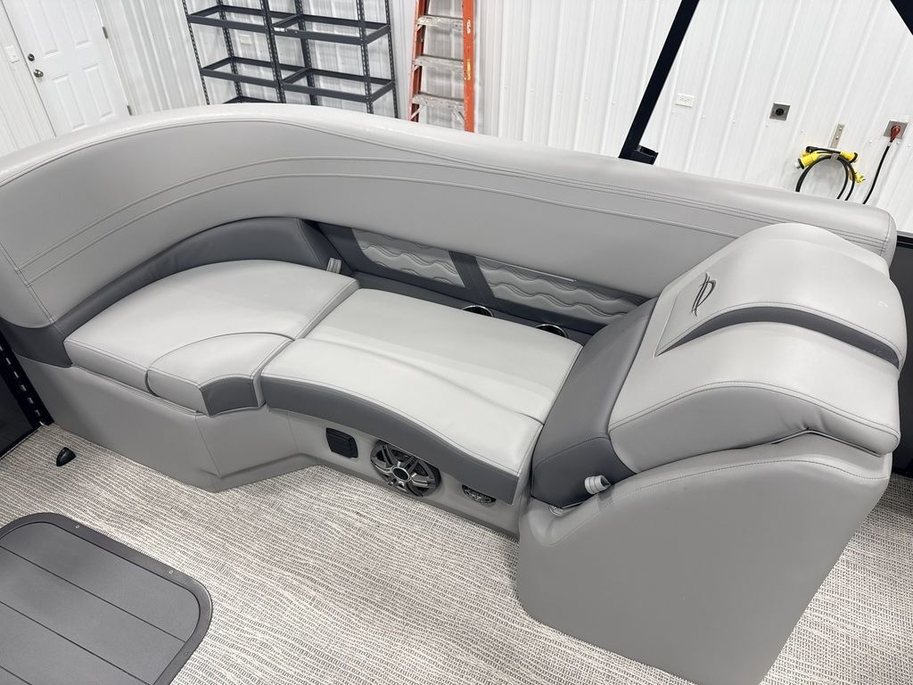 2025 SunCatcher Fusion 324RC - 28