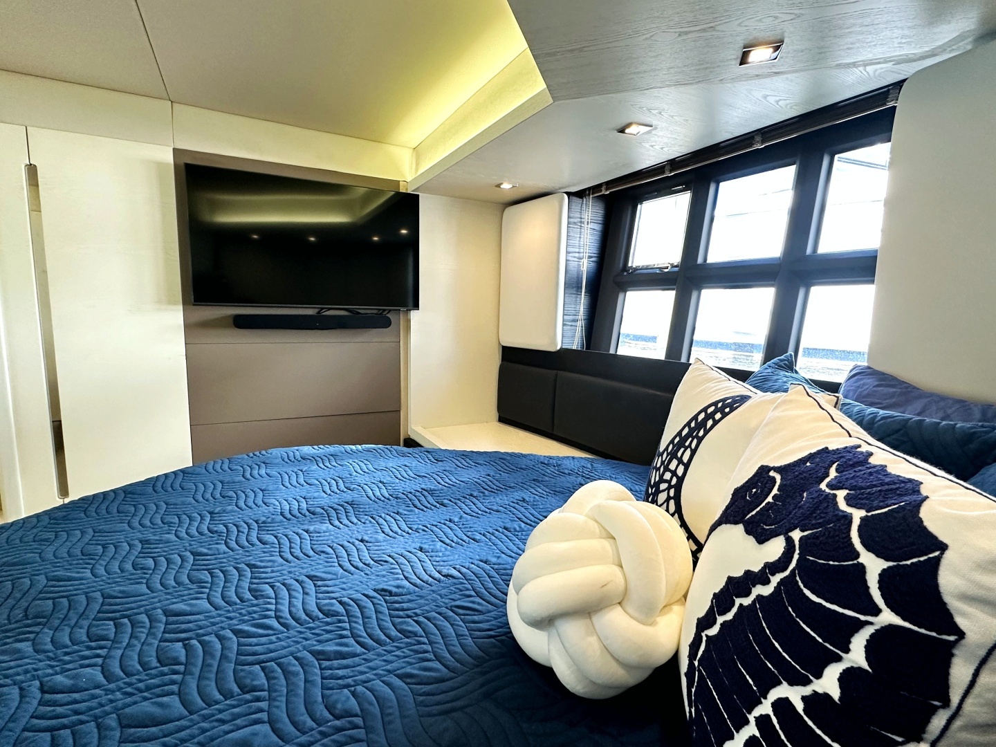 2015 Azimut 55S - Image 26