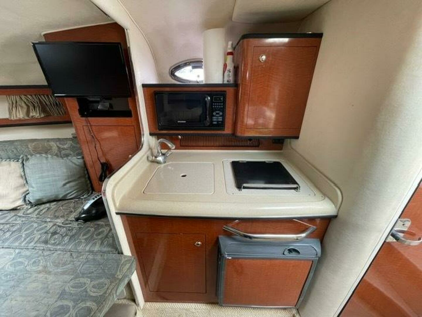 2004 Sea Ray 280 Sundancer - Image 8