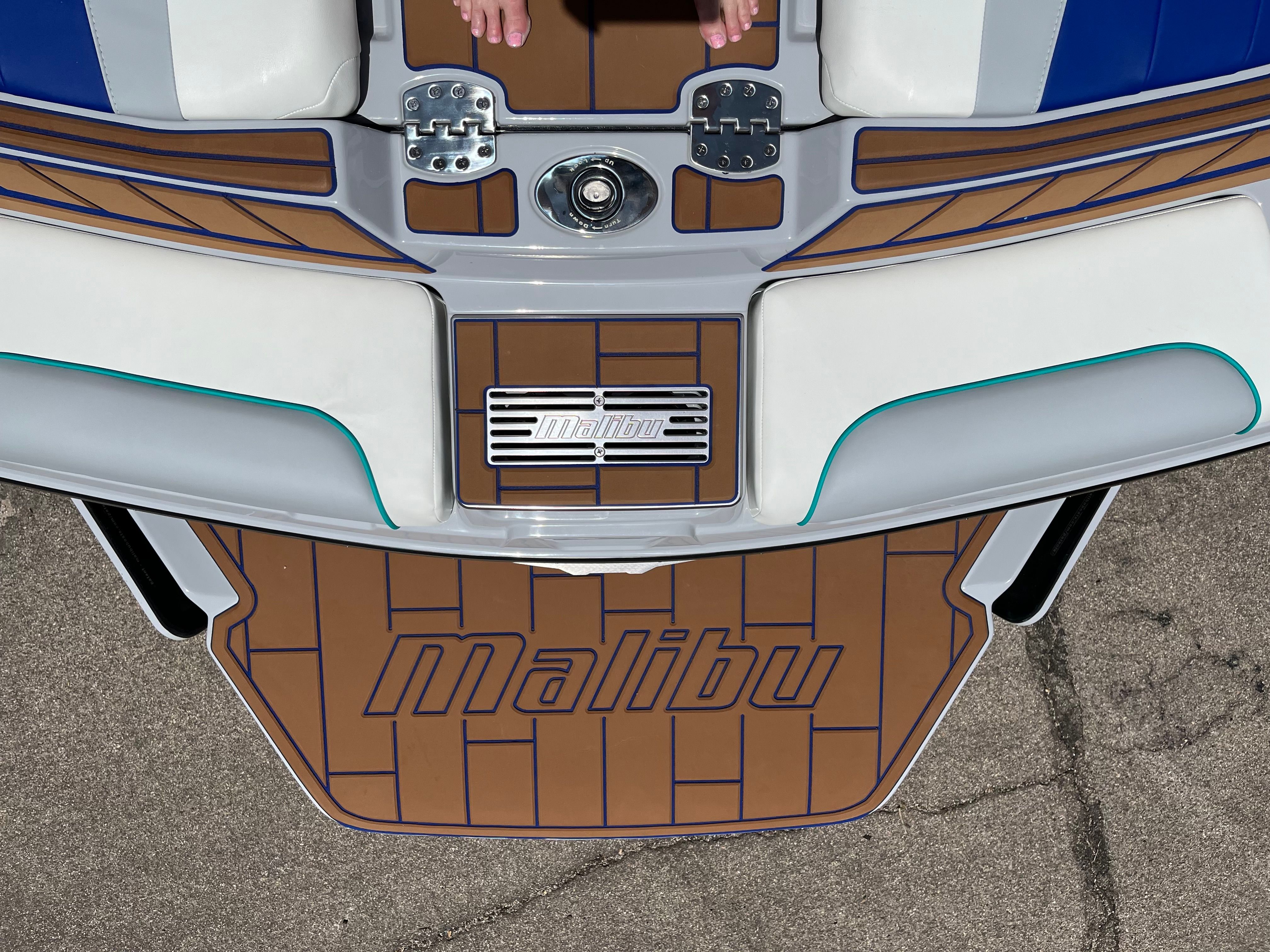 2023 Malibu Wakesetter 23 MXZ - 15