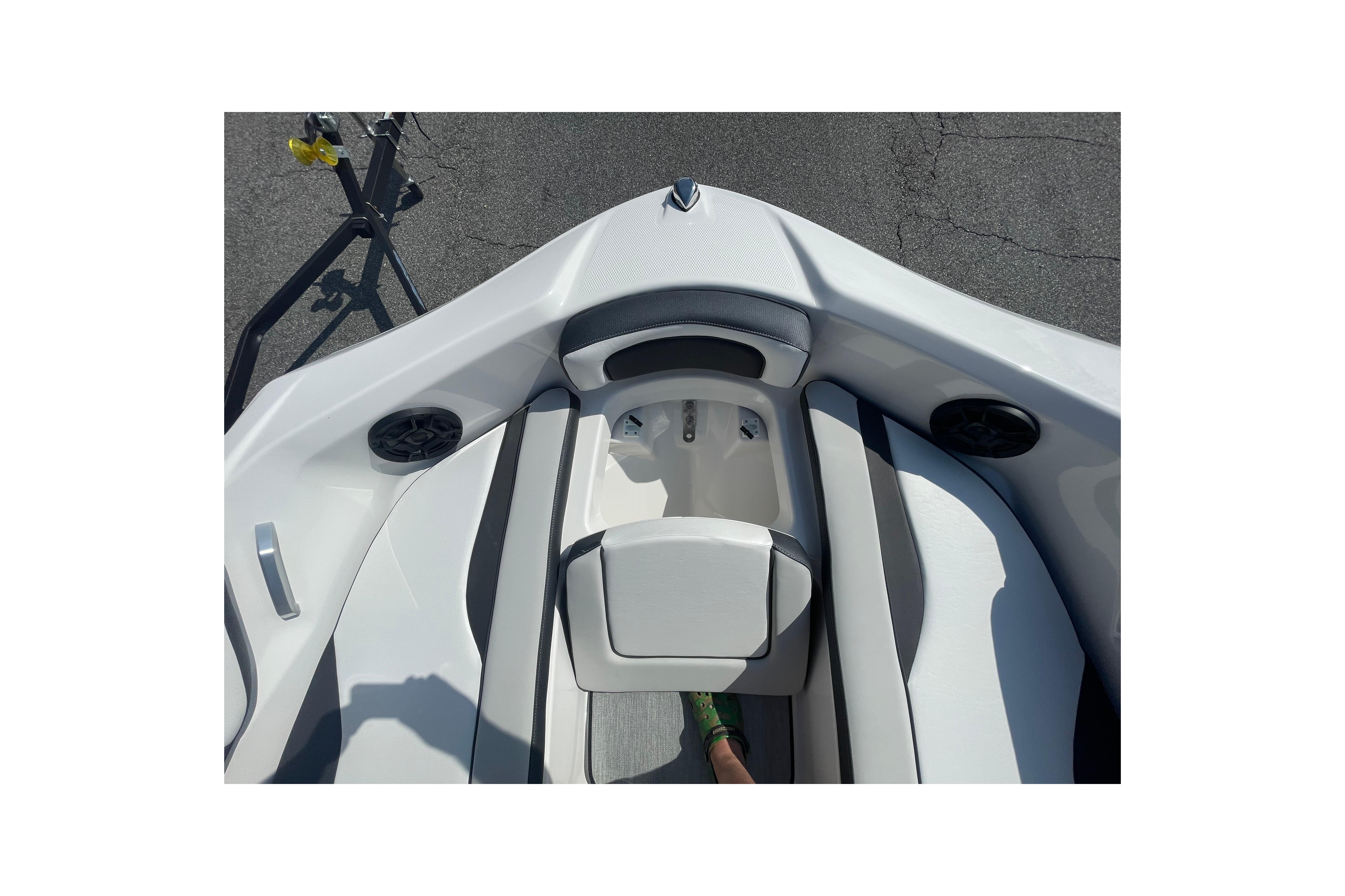 2026 Yamaha Boats AR195 interior with sleek seating and modern design.