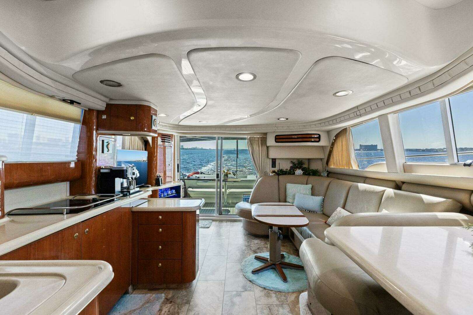 1998 Sea Ray 480 Sedan Bridge - Image 4