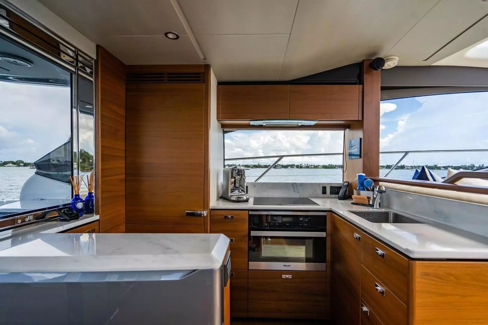 2020 Princess V60 - Image 24