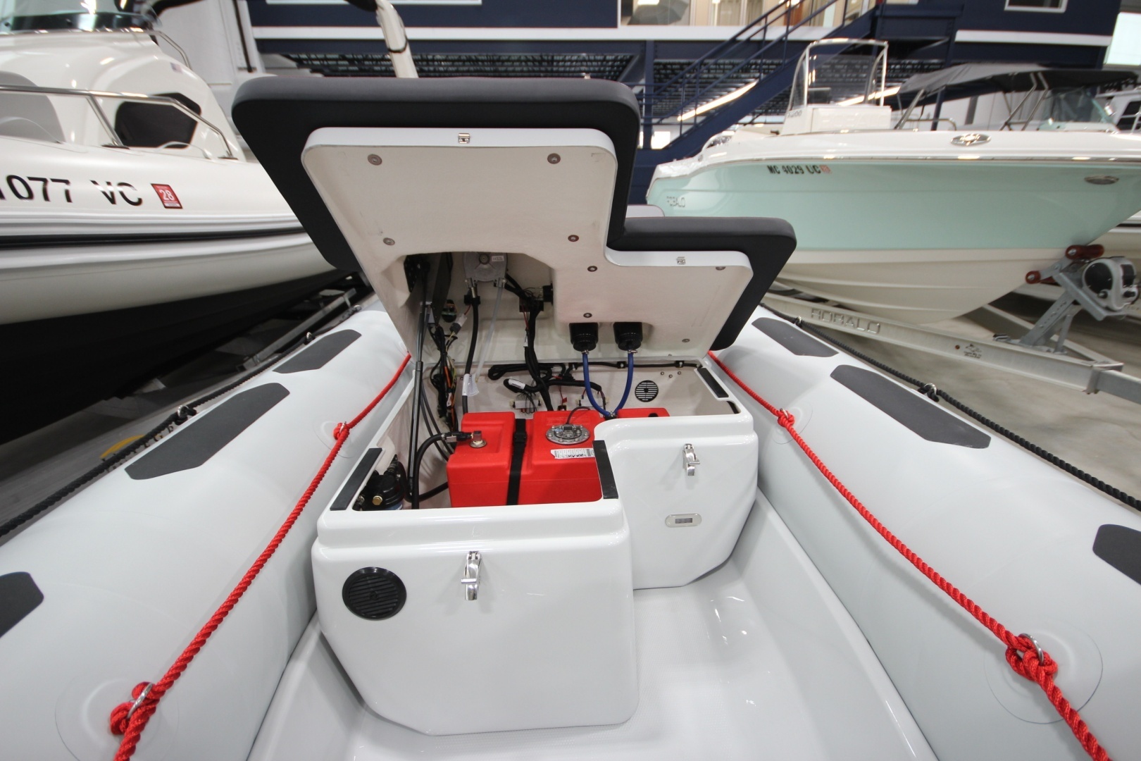 2026 Zodiac Open 4.2 NEO F50 - Image 14
