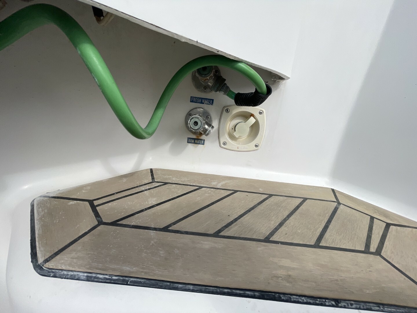 2007 Luhrs 31 Open - Image 46
