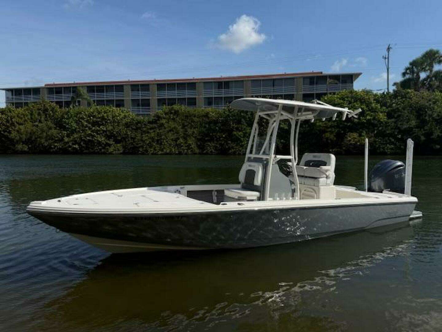 2022 Pathfinder 2500 Hybrid - Image 12