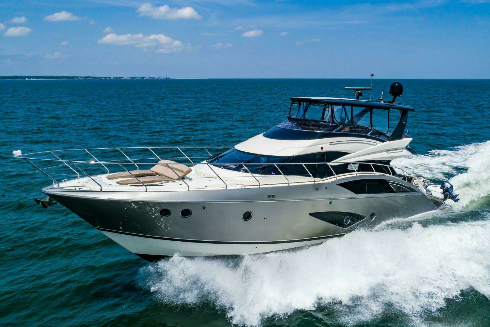 2013 Marquis 63 Sport Yacht - Image 7