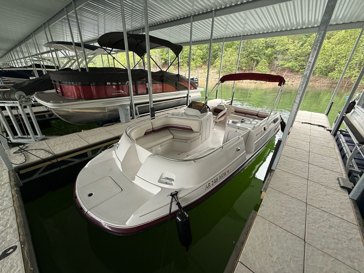 1994 Chaparral Sunesta 220