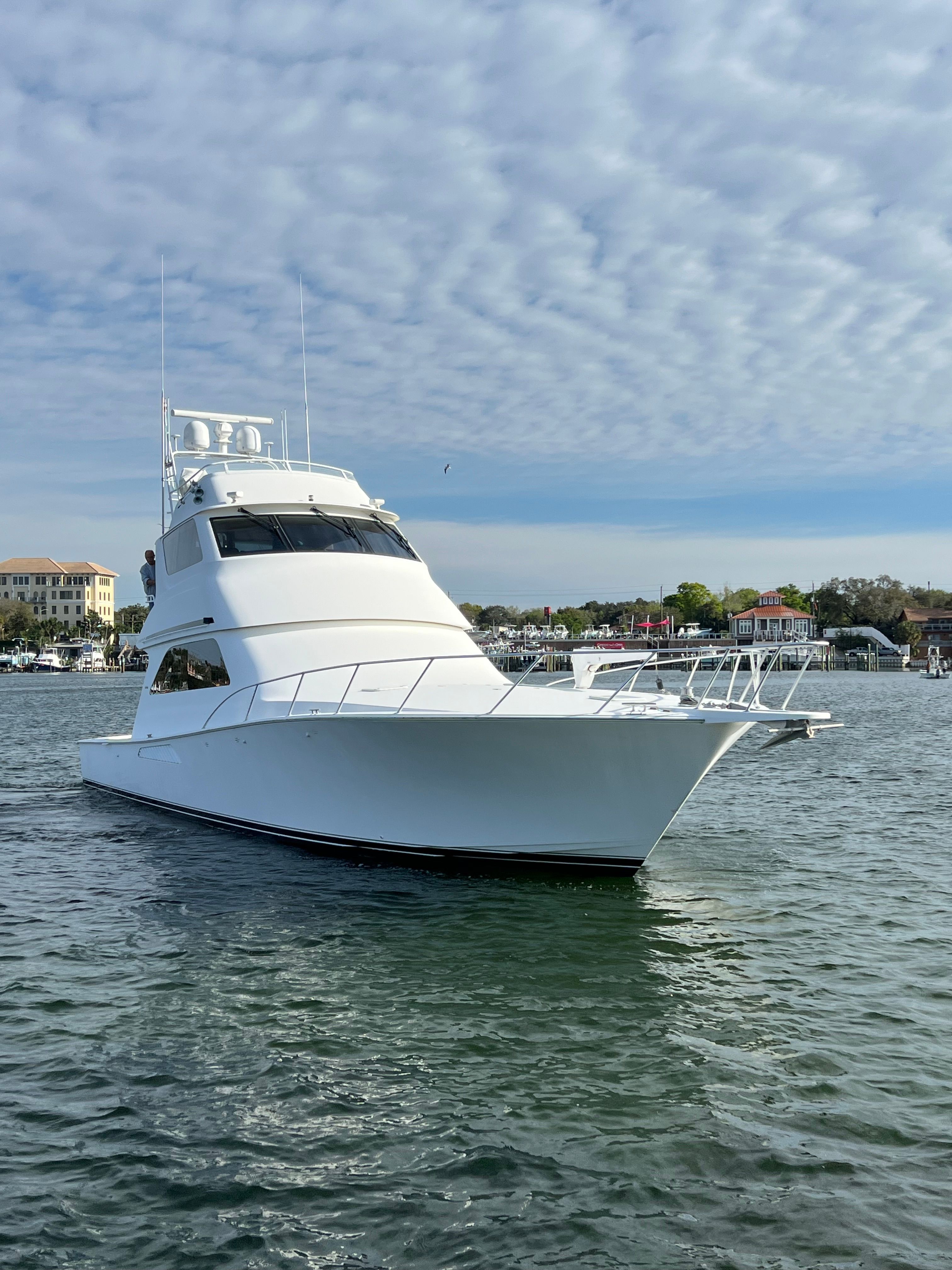 2002 Viking 61 Enclosed Bridge - 17
