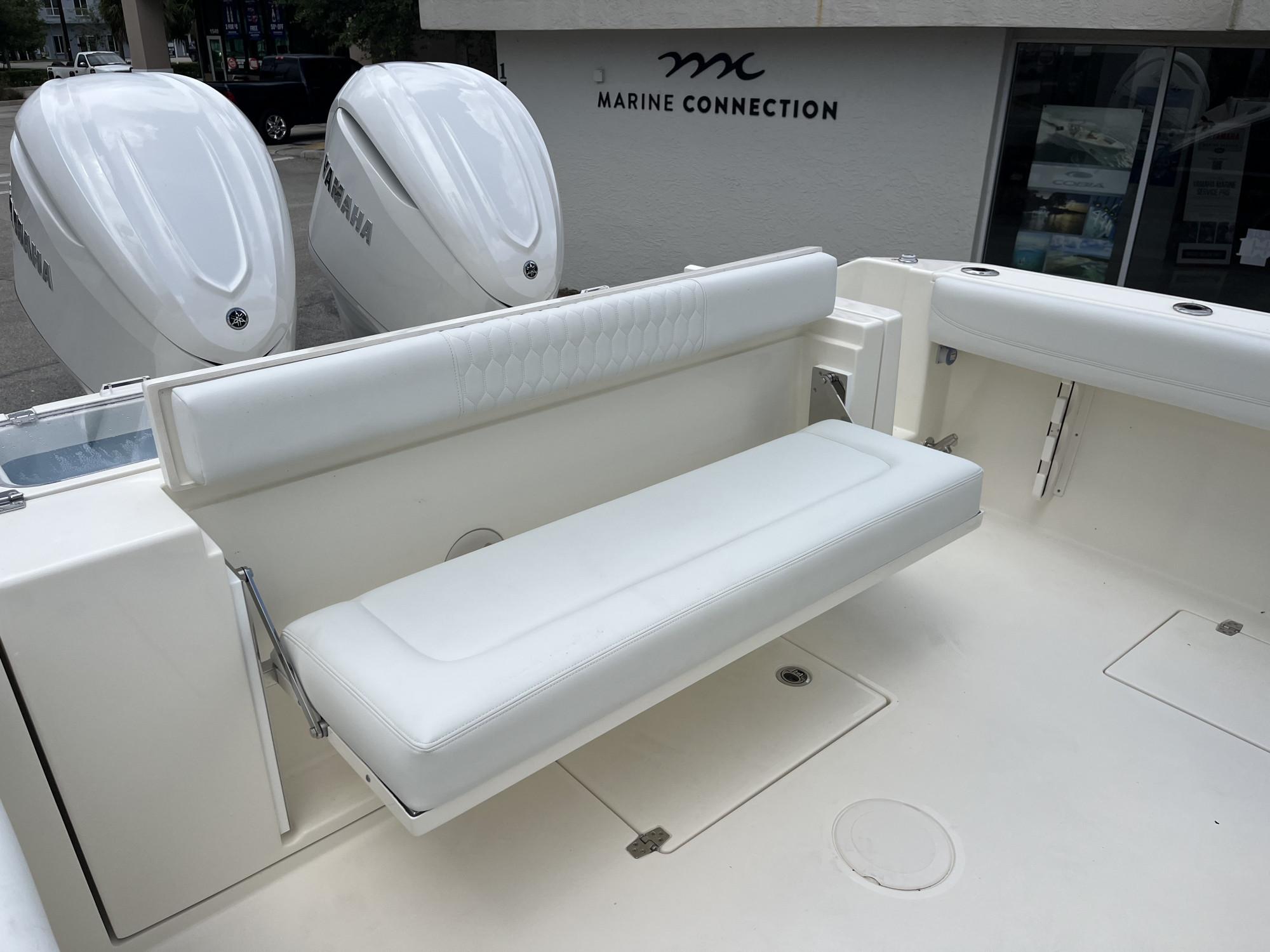 2025 Cobia 320 Center Console - 30