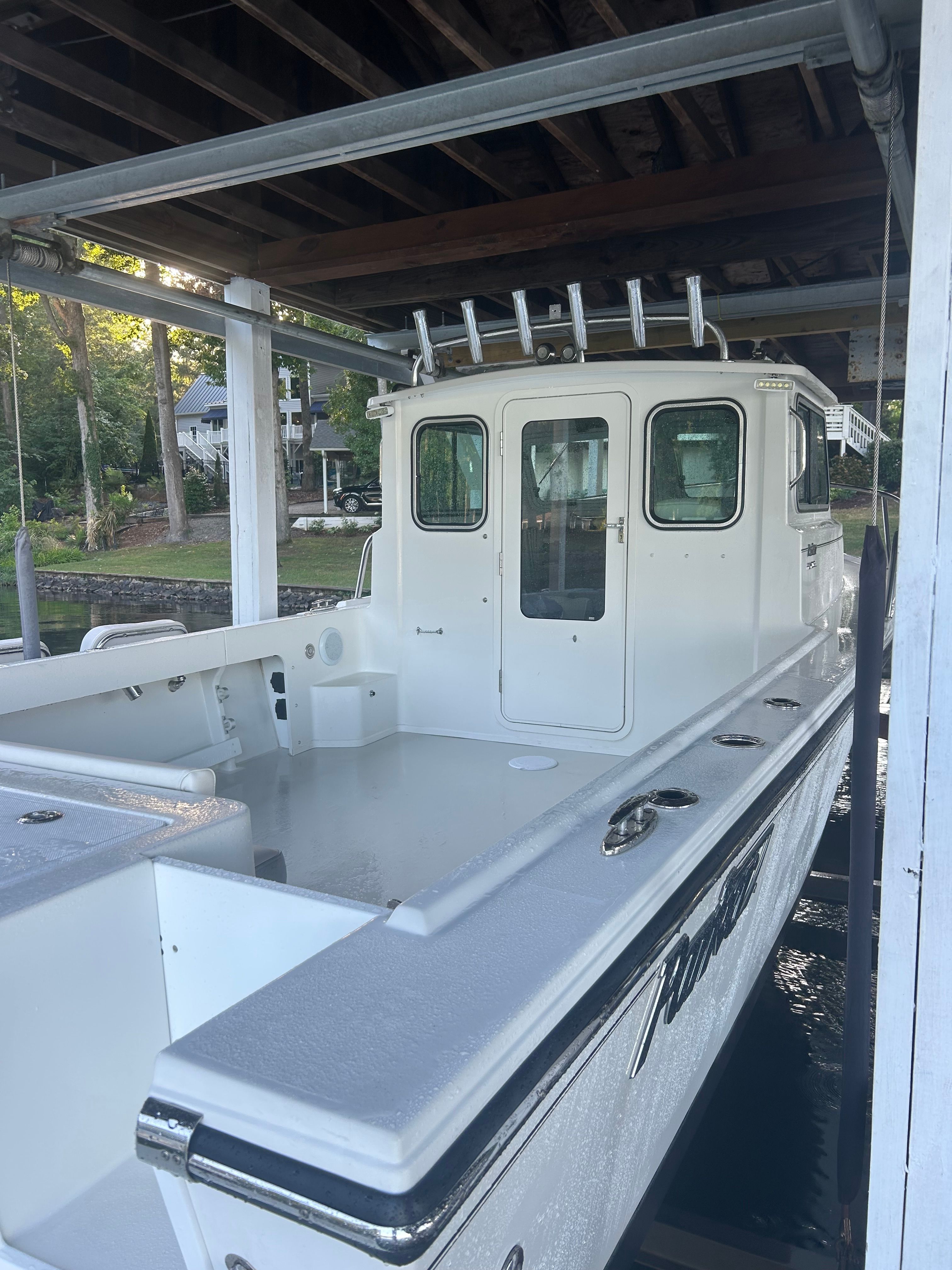 2020 Parker 2320 Sport Cabin - 9
