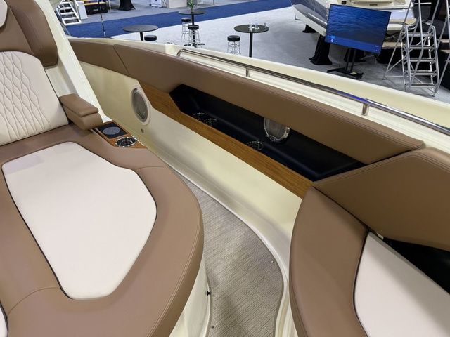 2026 Chris-Craft Catalina 31 - 19