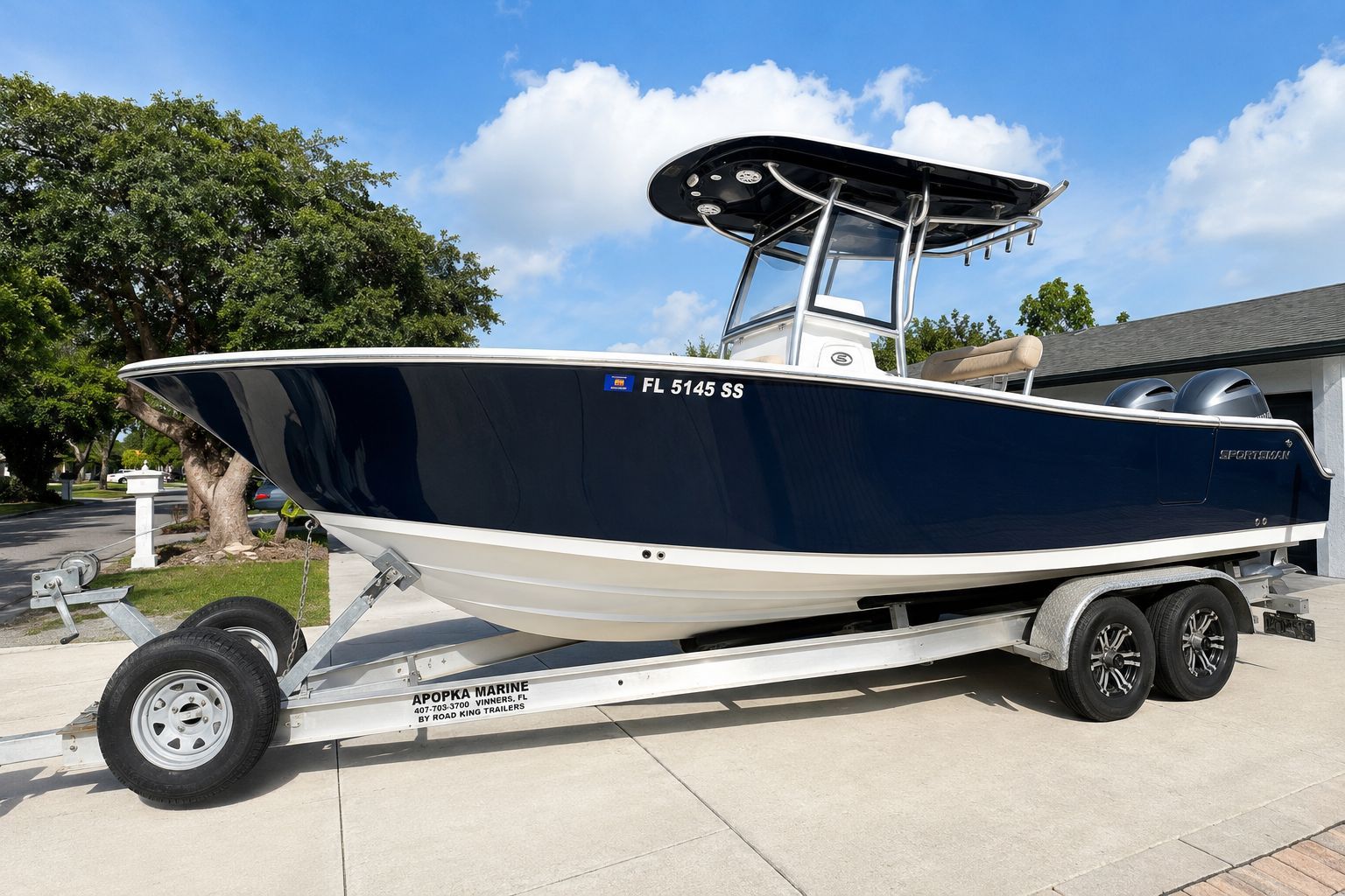 2019 Sportsman Open 252 Center Console