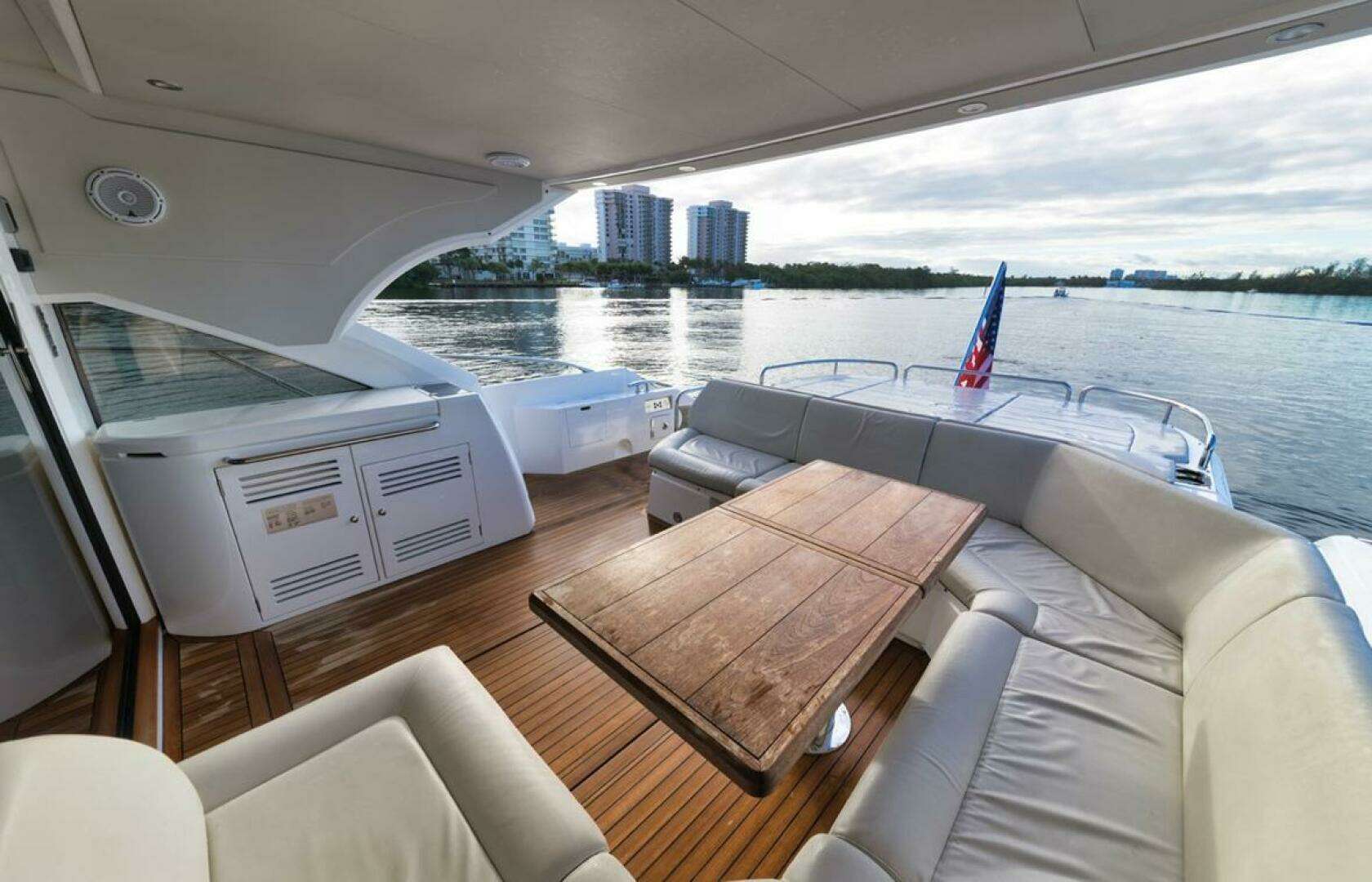 2017 Sunseeker Predator - Image 11