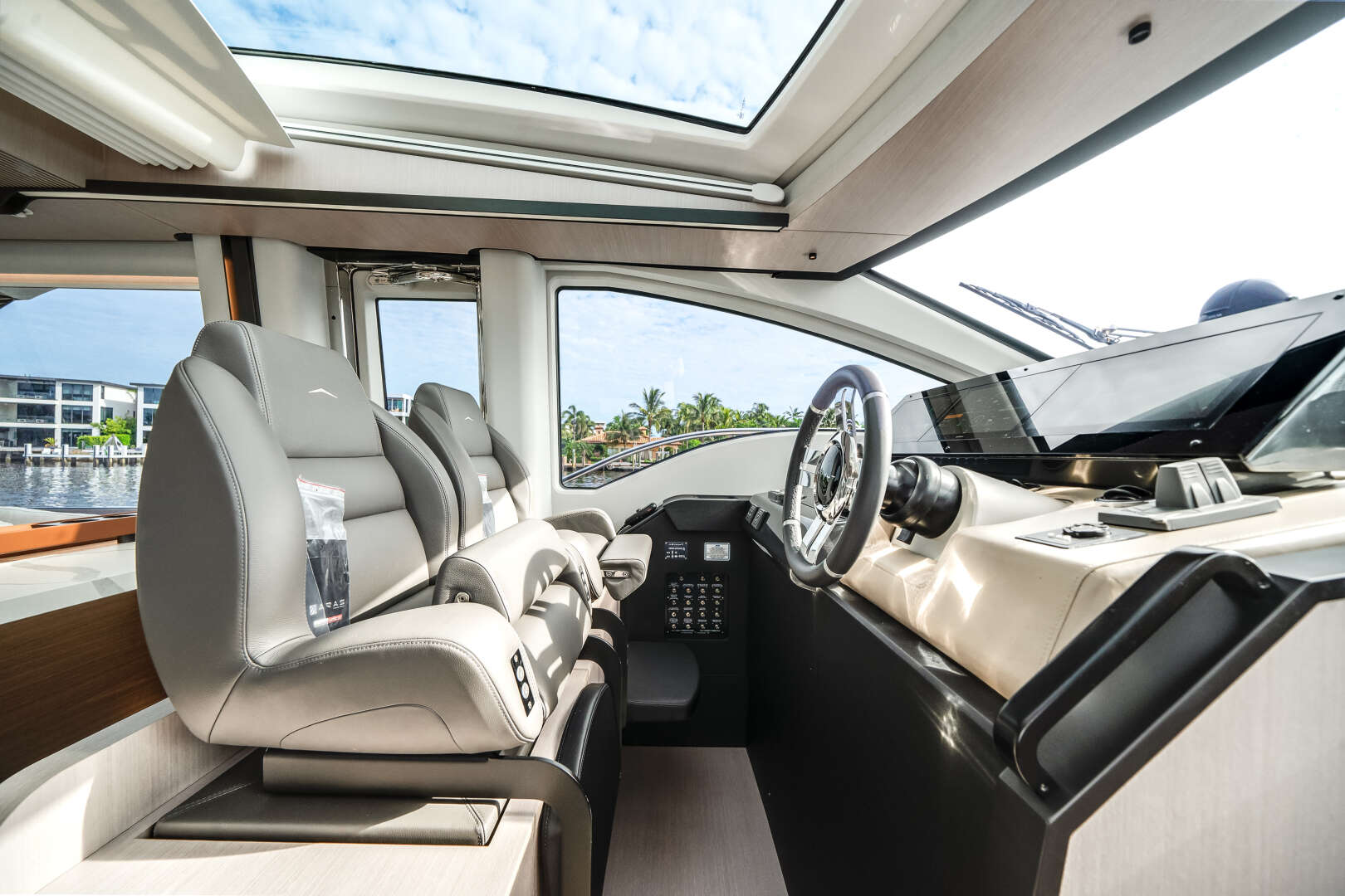2026 Azimut S8 - Image 36