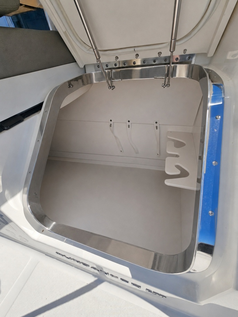 2019 Sea Ray 520 Sundancer - Image 18