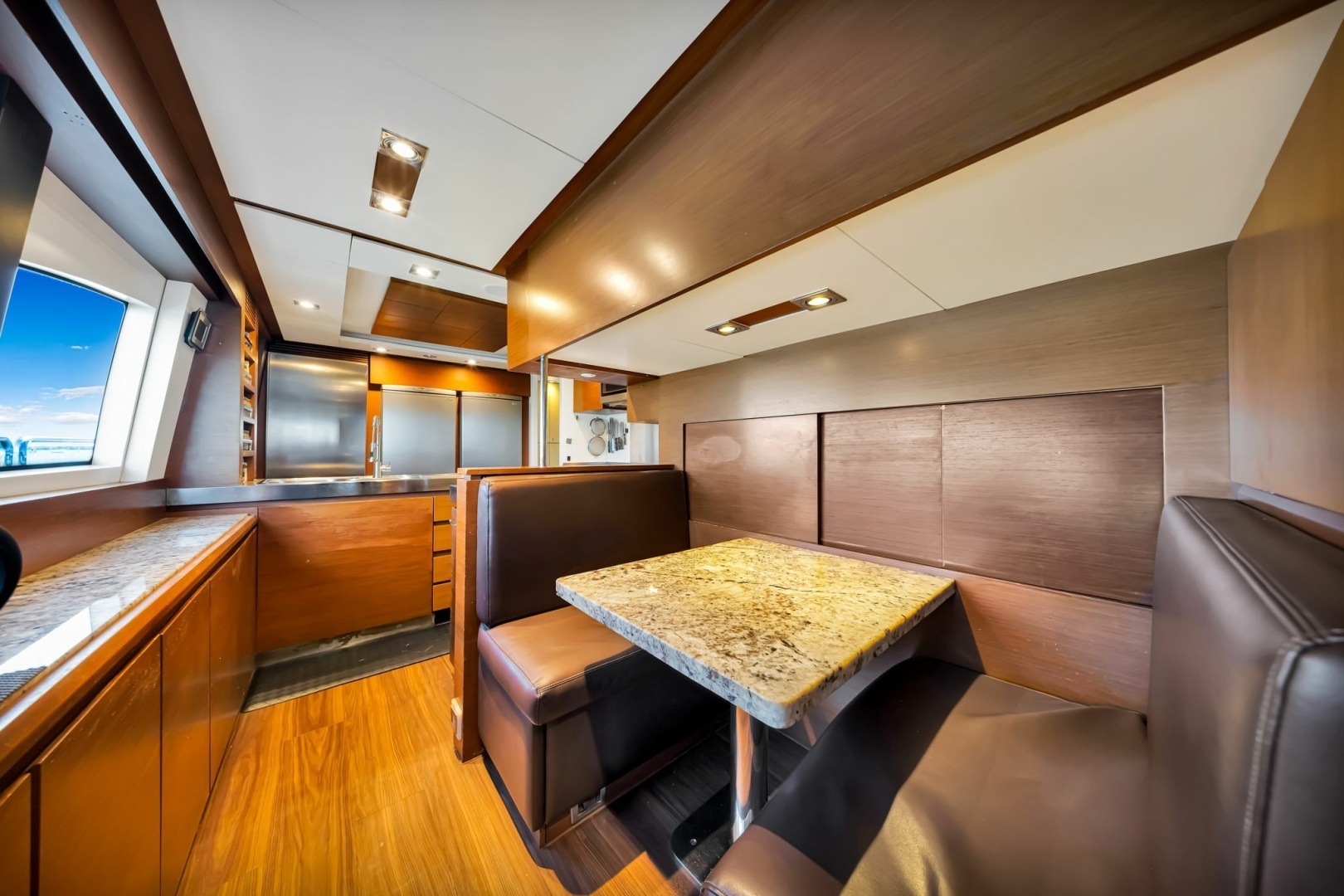 2005 Azimut 105 - Image 70