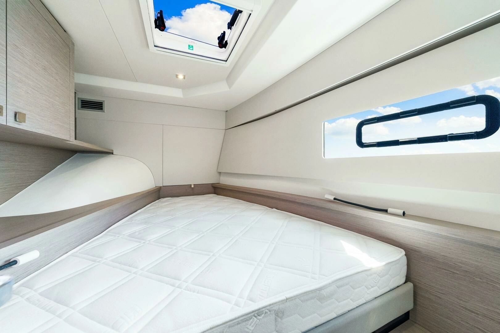 2021 Fountaine Pajot MY4.S - Image 26