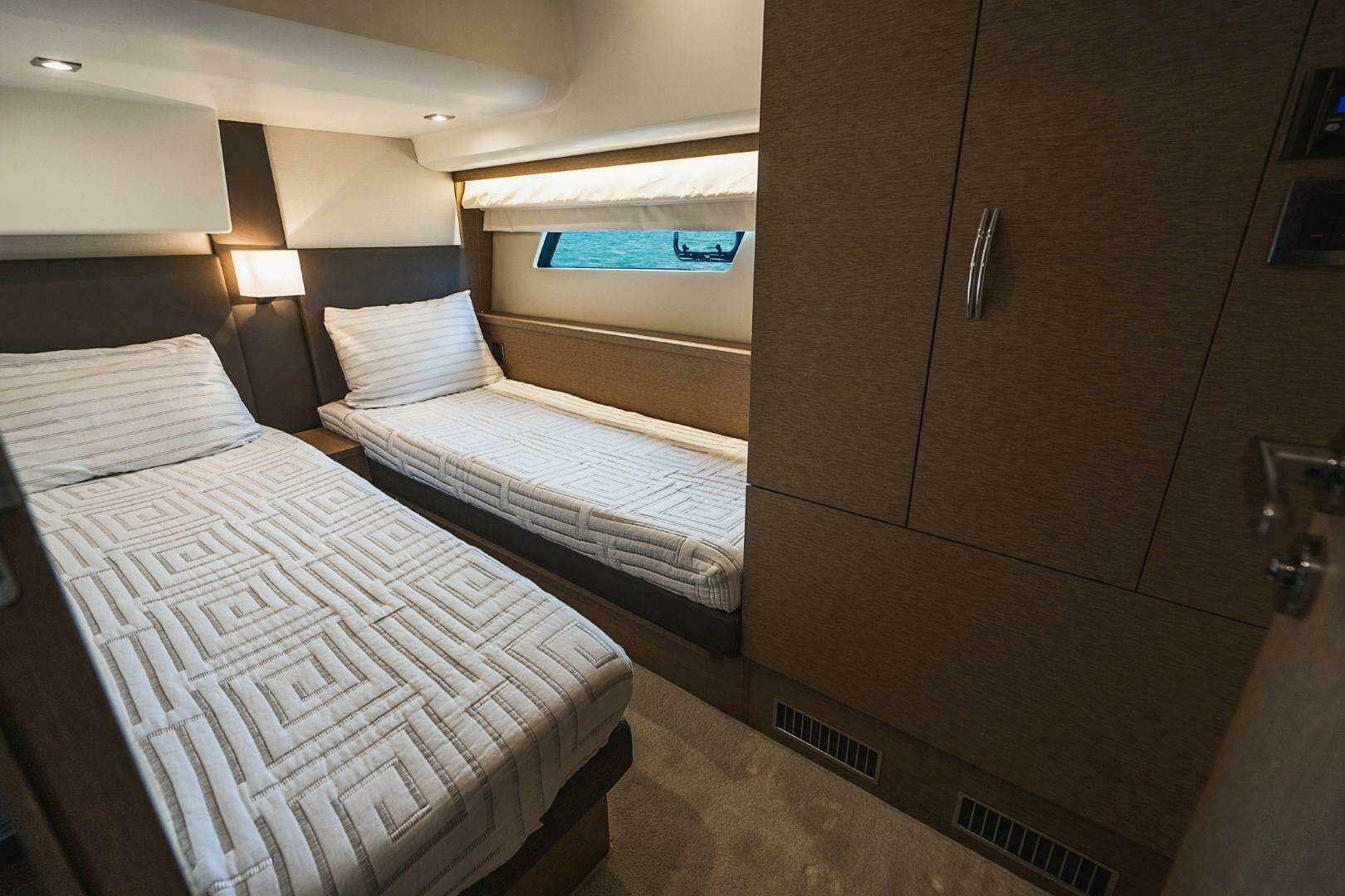 2018 Prestige 500S - Image 55
