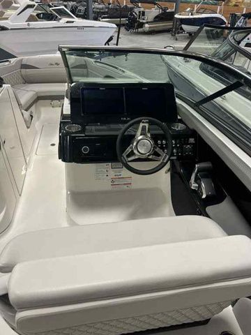 2025 Sea Ray SLX 280 - 6
