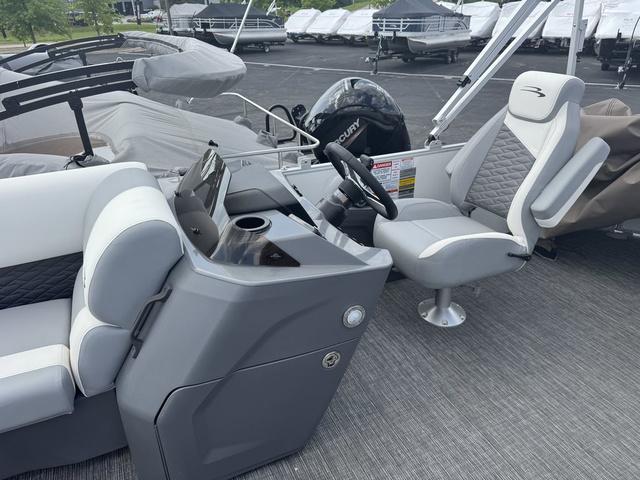 2025 Bennington S L-Bench 22 SL Pontoon - 10
