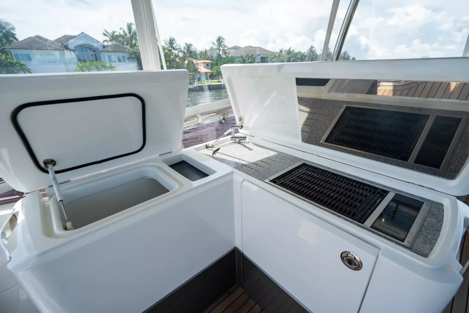 2018 Princess F62 - Image 35