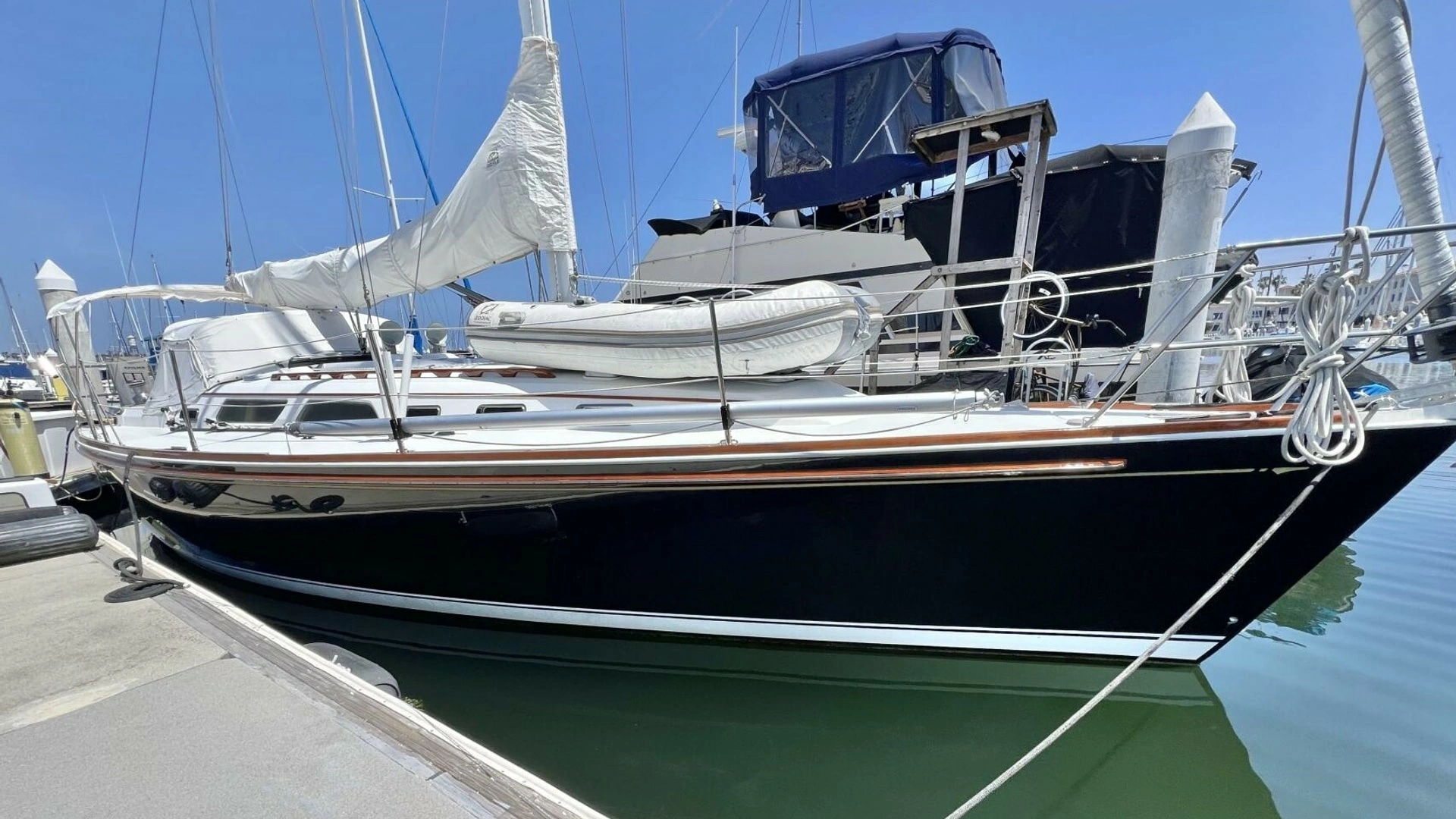 1999 Sabre 402 Sail - Image 6