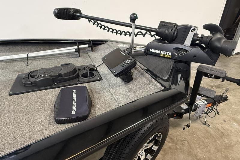 2016 Tracker Pro Team 175 TXW boat with Minn Kota trolling motor and Humminbird electronics.