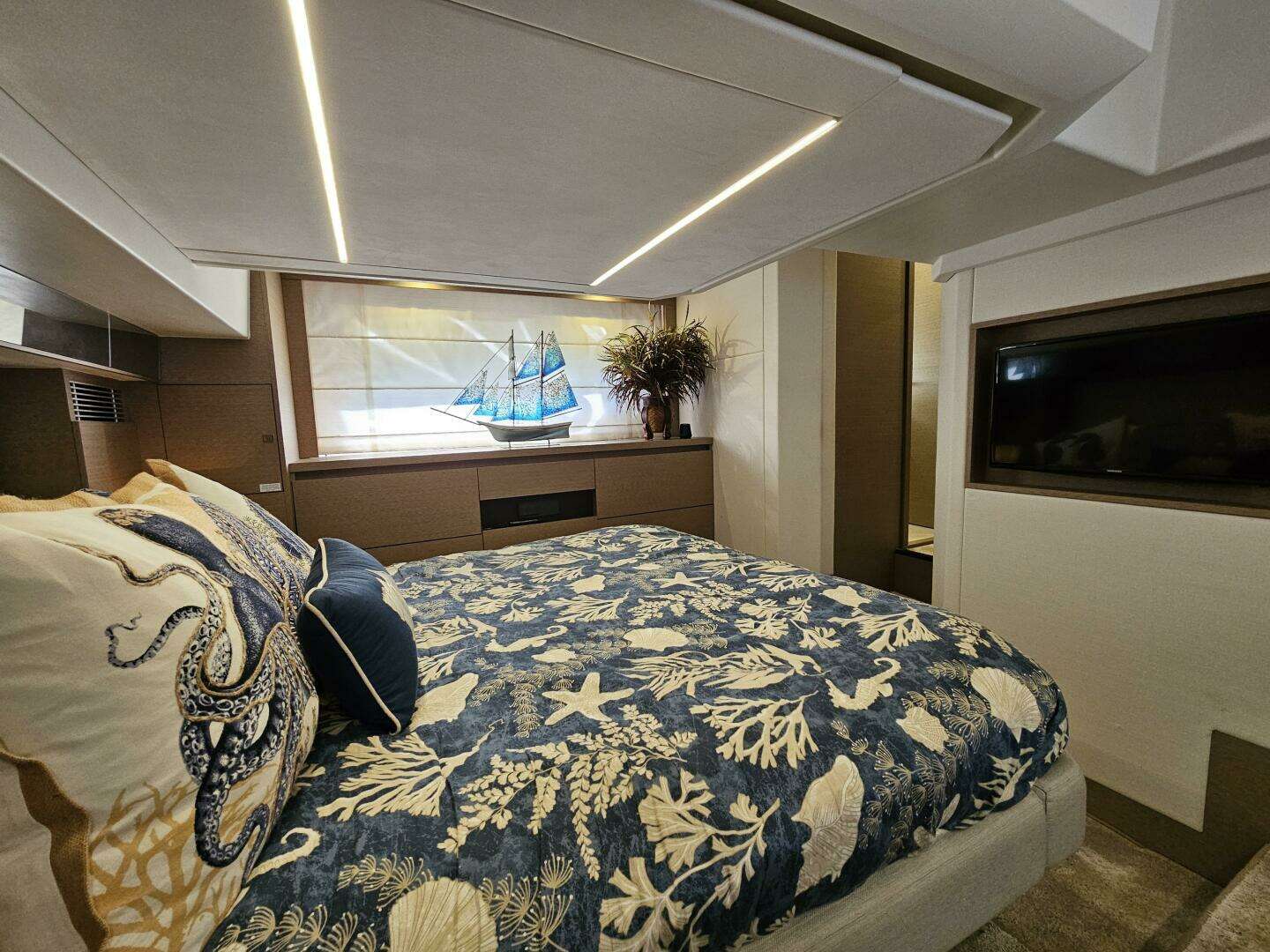 2018 Prestige 460 Fly - Image 14